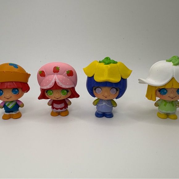 🍓 Strawberry Shortcake Mini Figures Lot of 4 | Vintage Style Dolls - Picture 4 of 4